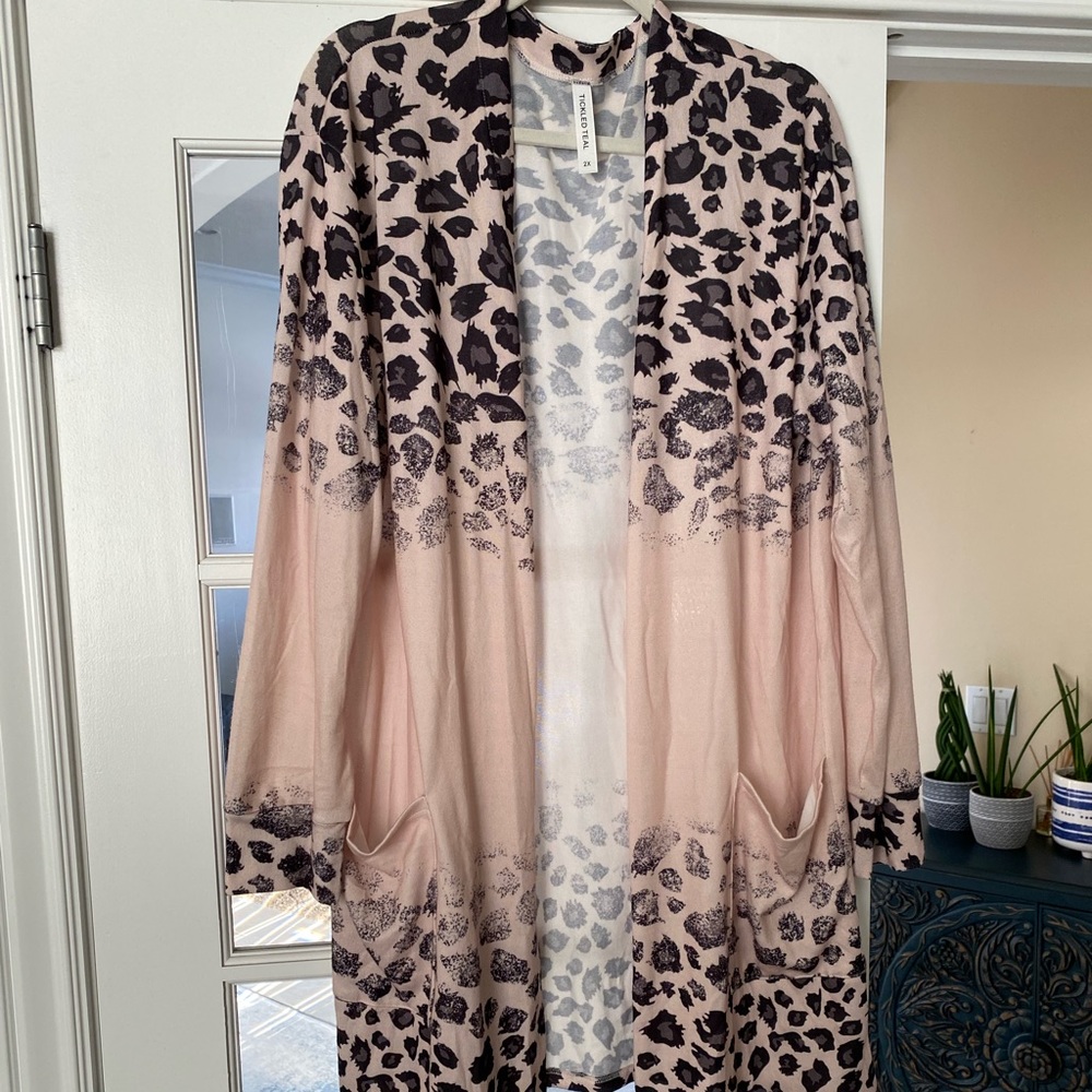 Cute ombred cheetah print sweater